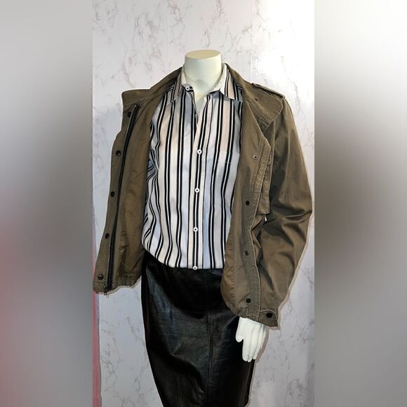 NWOT Torrid Utility Bomber Jacket - Picture 6 of 9